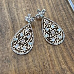 Good and Diamond Earrings